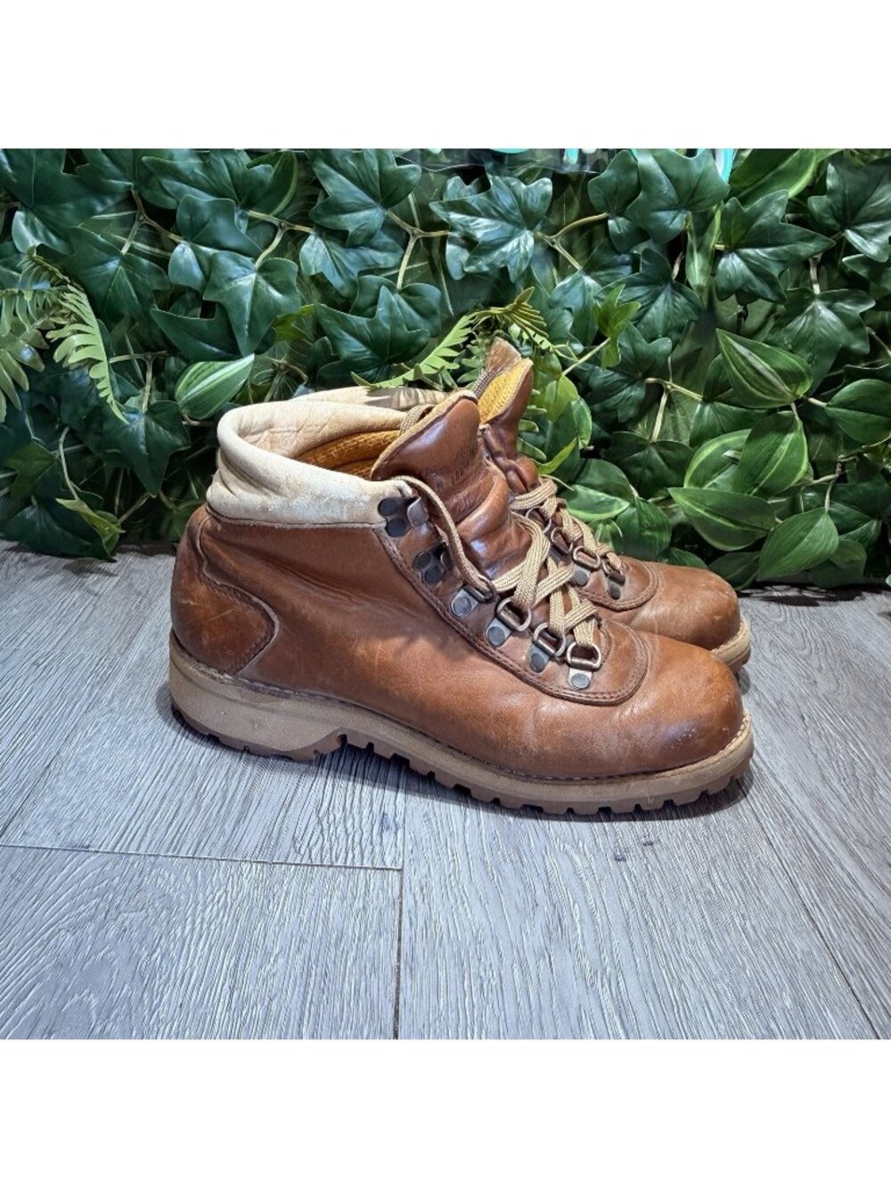 Vintage Danner 'Mountain Light Brown Lug Sole Hiking Ankle Boots - Women's 7 M